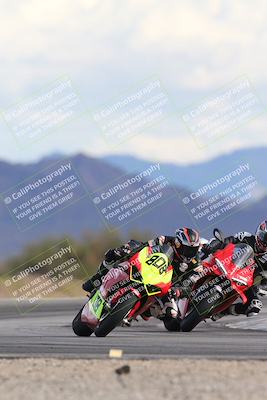 media/Nov-16-2025-Race Pace (Sun) [[8c5fa54630]]/Non Verified Riders (1st 20 Minutes)/5-Turn 15 (110pm)/